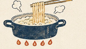 太い自家製麺を鍋で茹でる手順
